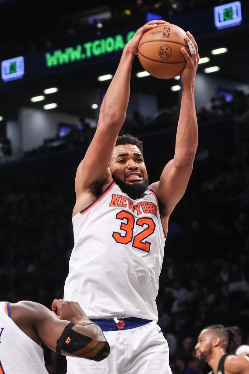 中超倒计时,纽约尼克斯转会期绝杀压哨,细节引发关注,球迷炸锅,轮换策略成焦点的简单介绍 中超倒计时,纽约尼克斯转会期绝杀压哨,细节引发关注,球迷炸锅,轮换策略成焦点的简单介绍