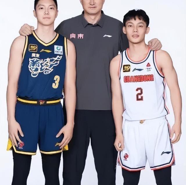 广东男篮vs美国肯塔基传奇队比赛回放