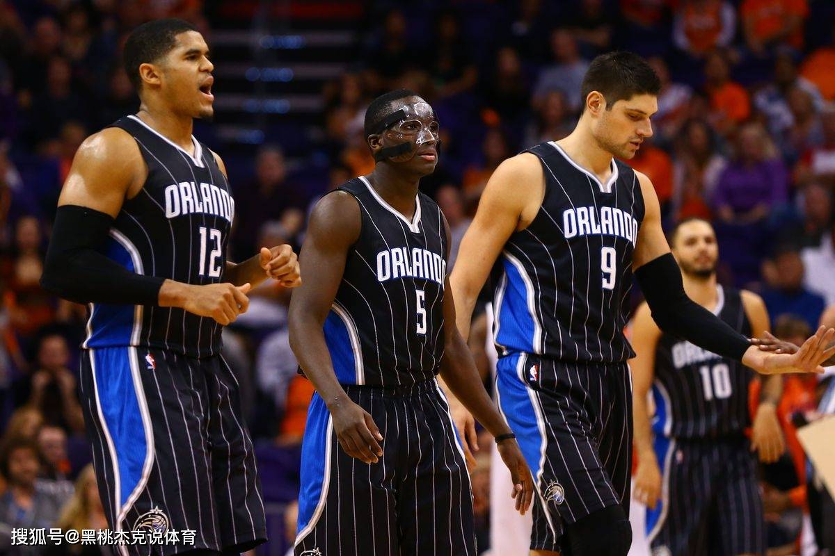 包含今晚埃因霍温强势反弹——法甲节点到来赛前奥兰多魔术备战国王杯，这一次真的迈阿密热火今晚单刀错失的词条