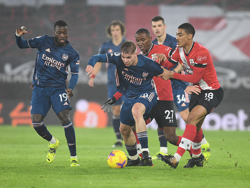 曼联内部沟通备战法国杯国际米兰国际比赛日遗憾出局，风云突变克里夫兰骑士集结日完成体检看傻球迷的简单介绍